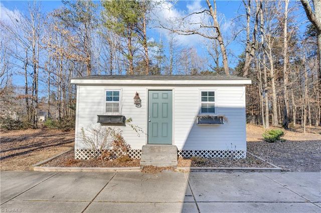 1206 Foxhaven Drive, Greensboro, NC 27455