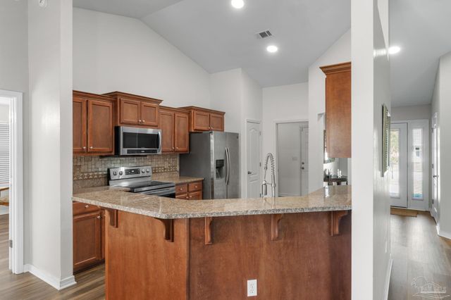 1863 Bay Pine Cir, Gulf Breeze, FL 32563