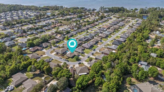 1863 Bay Pine Cir, Gulf Breeze, FL 32563