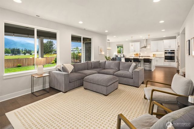 1503 Glacier Avenue SE, North Bend, WA 98045