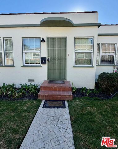 2517 20th C, Santa Monica, CA 90405