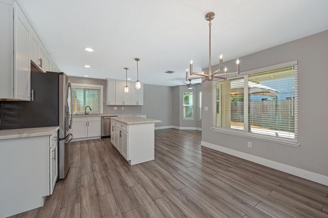 8139 Traver Ct, Sacramento, CA 95828