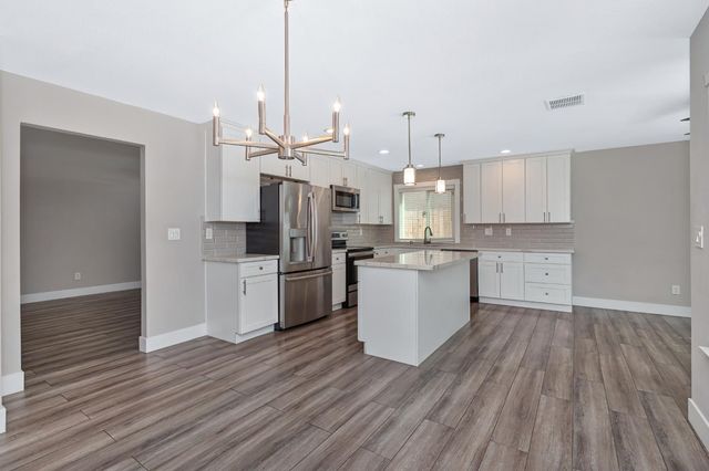 8139 Traver Ct, Sacramento, CA 95828