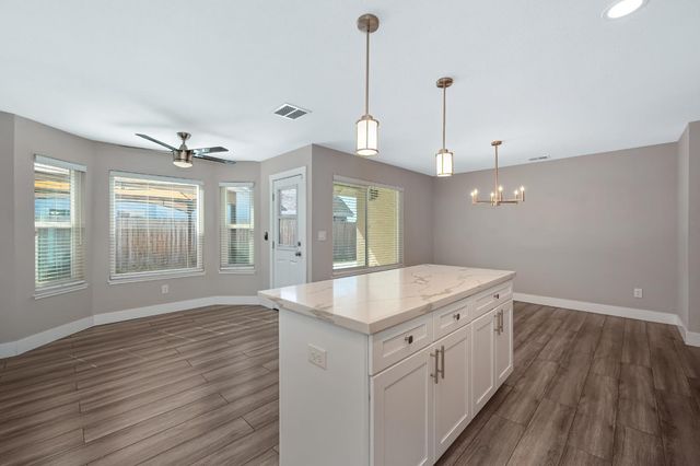 8139 Traver Ct, Sacramento, CA 95828