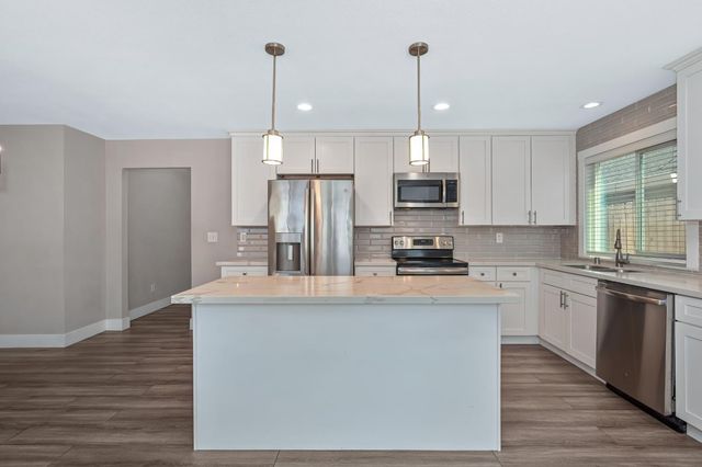 8139 Traver Ct, Sacramento, CA 95828