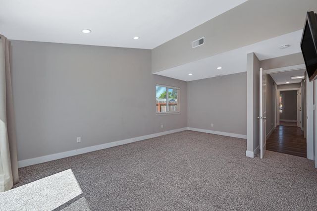 8139 Traver Ct, Sacramento, CA 95828