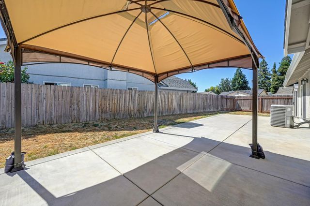 8139 Traver Ct, Sacramento, CA 95828