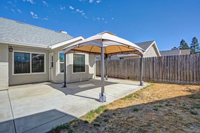 8139 Traver Ct, Sacramento, CA 95828