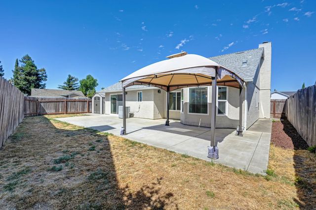 8139 Traver Ct, Sacramento, CA 95828