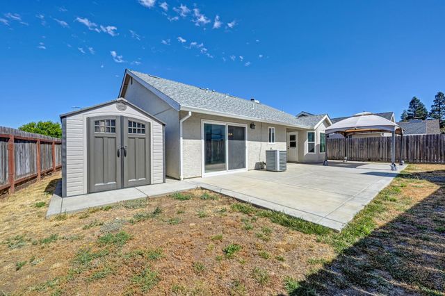8139 Traver Ct, Sacramento, CA 95828