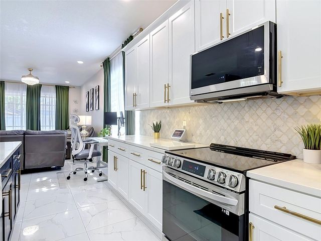 168 BRADWICK CIRCLE, Debary, FL 32713