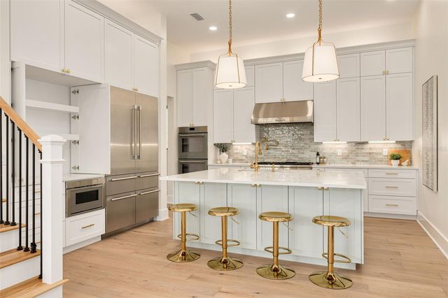 519 W DAVIS BOULEVARD, Tampa, FL 33606