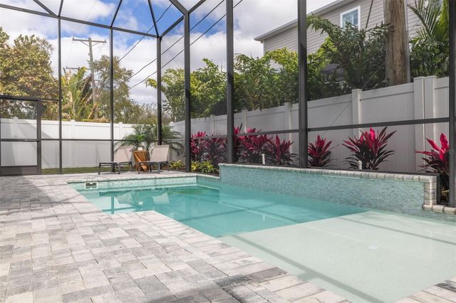 519 W DAVIS BOULEVARD, Tampa, FL 33606