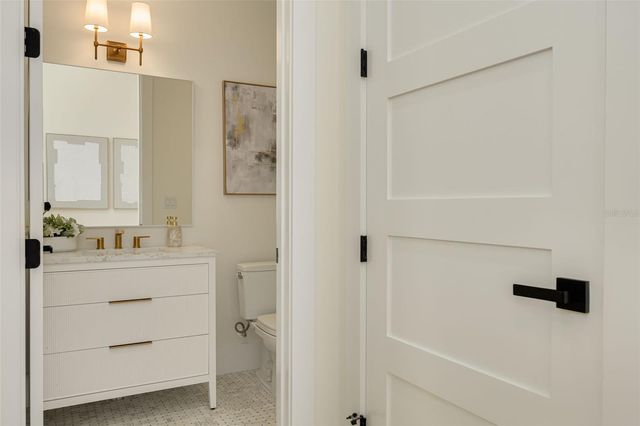 519 W DAVIS BOULEVARD, Tampa, FL 33606