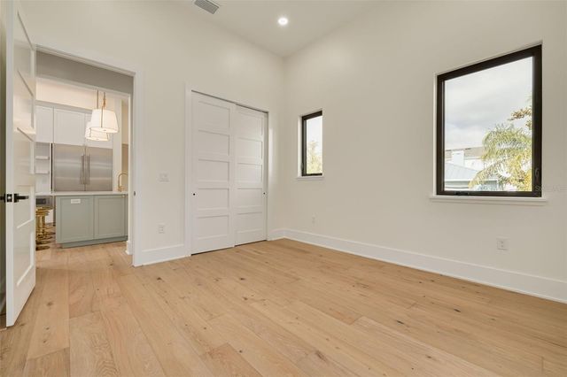 519 W DAVIS BOULEVARD, Tampa, FL 33606