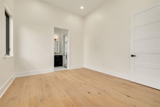 519 W DAVIS BOULEVARD, Tampa, FL 33606