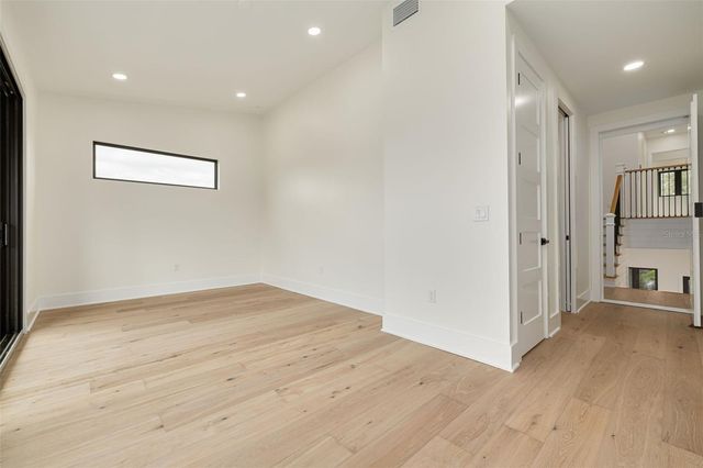 519 W DAVIS BOULEVARD, Tampa, FL 33606