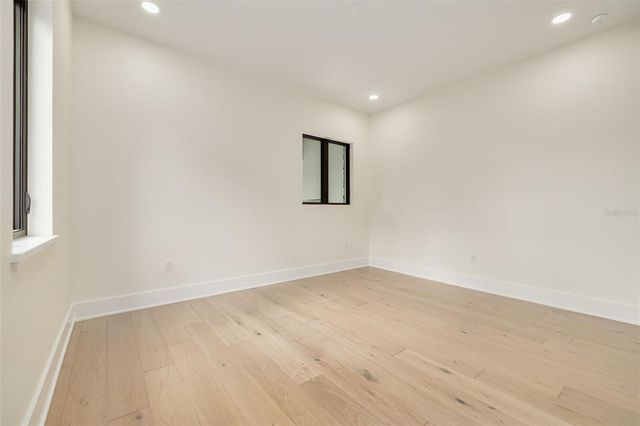 519 W DAVIS BOULEVARD, Tampa, FL 33606