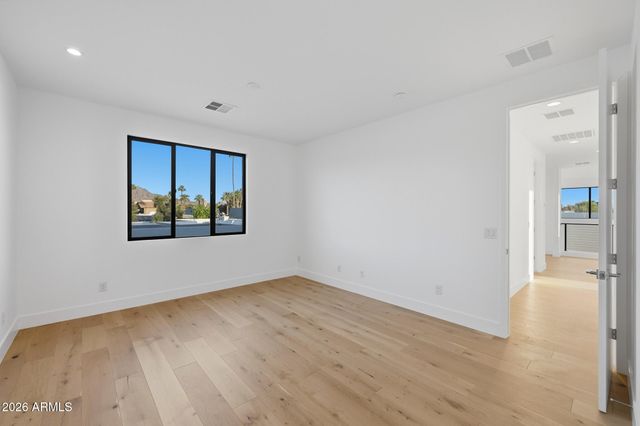 100 W NORTHERN Avenue 4, Phoenix, AZ 85021
