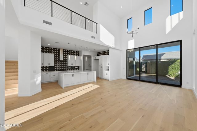 100 W NORTHERN Avenue 4, Phoenix, AZ 85021