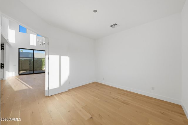 100 W NORTHERN Avenue 4, Phoenix, AZ 85021