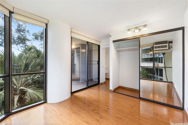 60 N Beretania Street 308, Honolulu, HI 96817