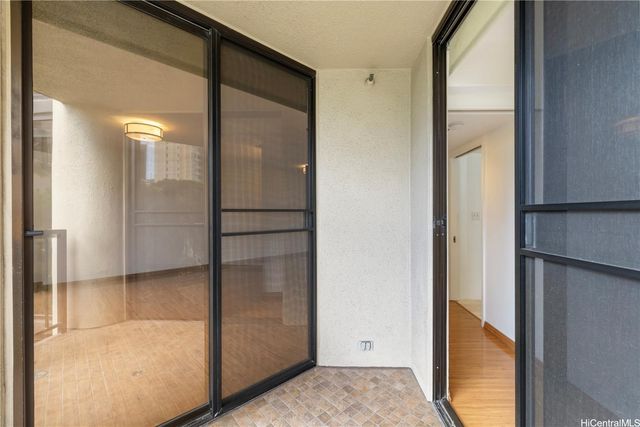 60 N Beretania Street 308, Honolulu, HI 96817