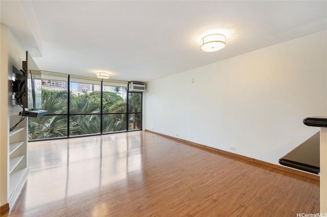 60 N Beretania Street 308, Honolulu, HI 96817