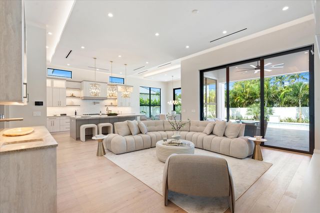 531 NW 13th Street, Delray Beach, FL 33444