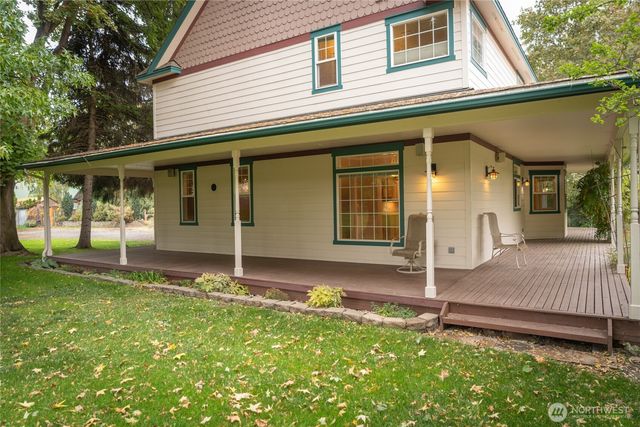 6005 Sunset Highway, Cashmere, WA 98815