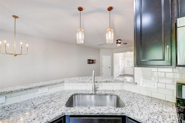 4246 Park South Station Boulevard, Charlotte, NC 28210