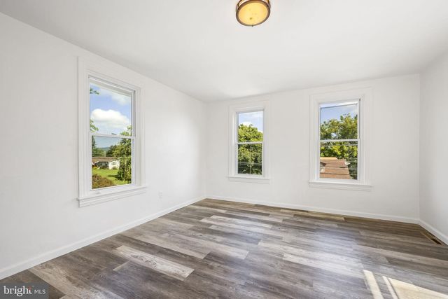 240 OLD RIVER RD, Birdsboro, PA 19508