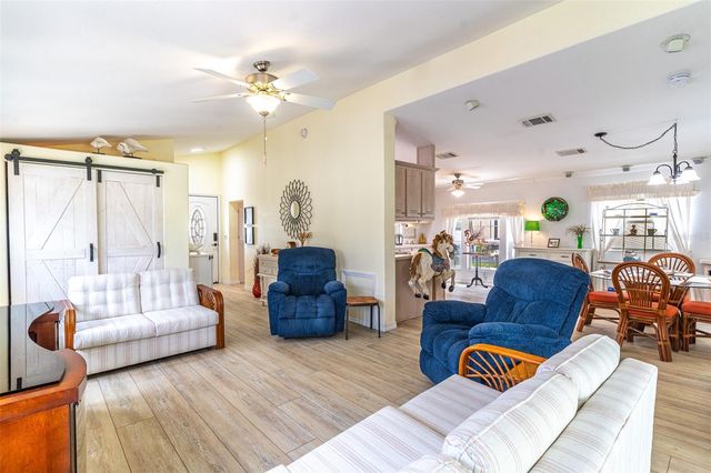 511 PAR PINES BOULEVARD, Davenport, FL 33837