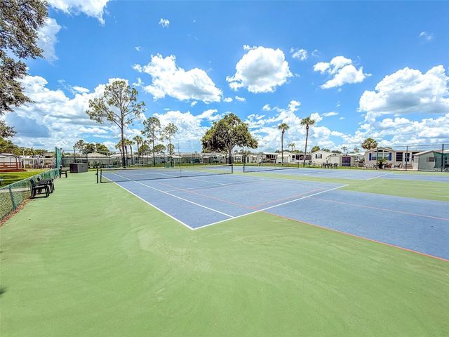 511 PAR PINES BOULEVARD, Davenport, FL 33837