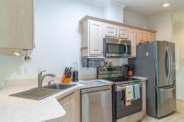 511 PAR PINES BOULEVARD, Davenport, FL 33837
