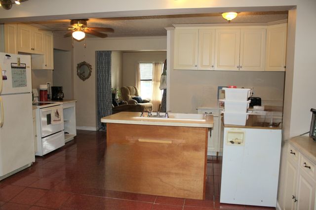 116 Woodland St, Livingston, TN 38570