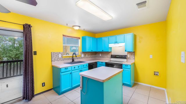 9406 San Fidel Rio, San Antonio, TX 78245