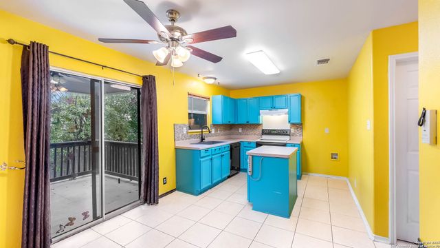 9406 San Fidel Rio, San Antonio, TX 78245