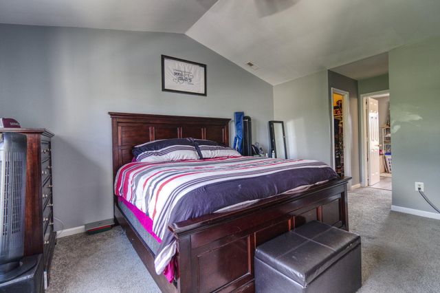 215 SEAMASTER RD, Essex, MD 21221