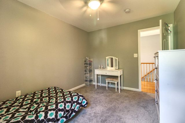215 SEAMASTER RD, Essex, MD 21221