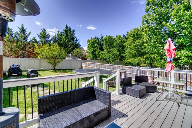 215 SEAMASTER RD, Essex, MD 21221