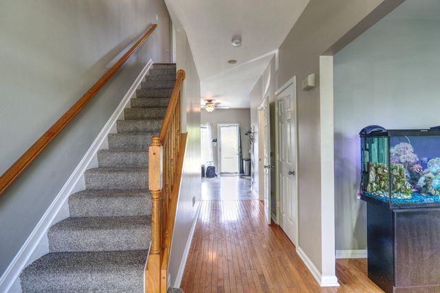 215 SEAMASTER RD, Essex, MD 21221