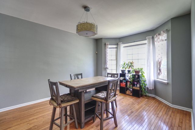 215 SEAMASTER RD, Essex, MD 21221