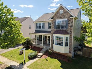 215 SEAMASTER RD, Essex, MD 21221