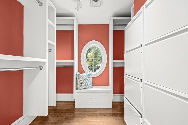 8 Tennyson Rd, Wellesley, MA 02481