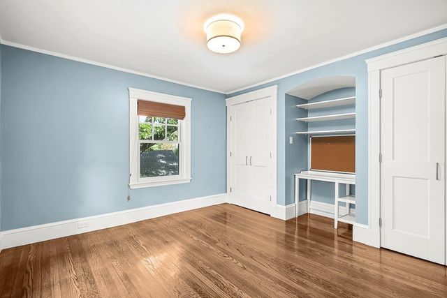 8 Tennyson Rd, Wellesley, MA 02481