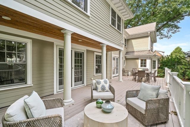 8 Tennyson Rd, Wellesley, MA 02481