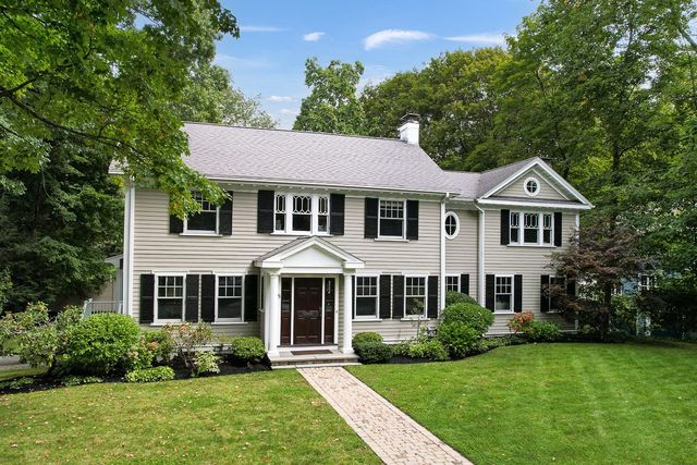 8 Tennyson Rd, Wellesley, MA 02481