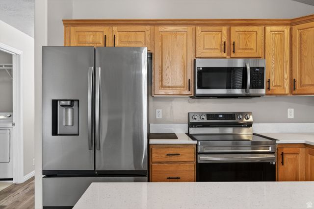 90 W COTTAGE AVE, Sandy, UT 84070