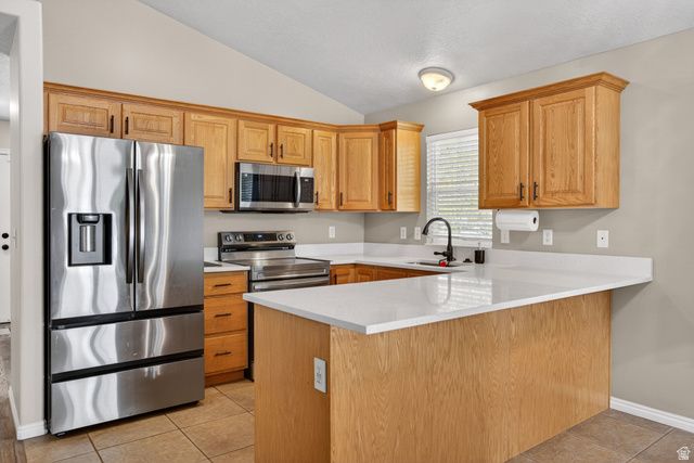 90 W COTTAGE AVE, Sandy, UT 84070